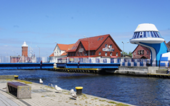 Rozsuwany most w porcie